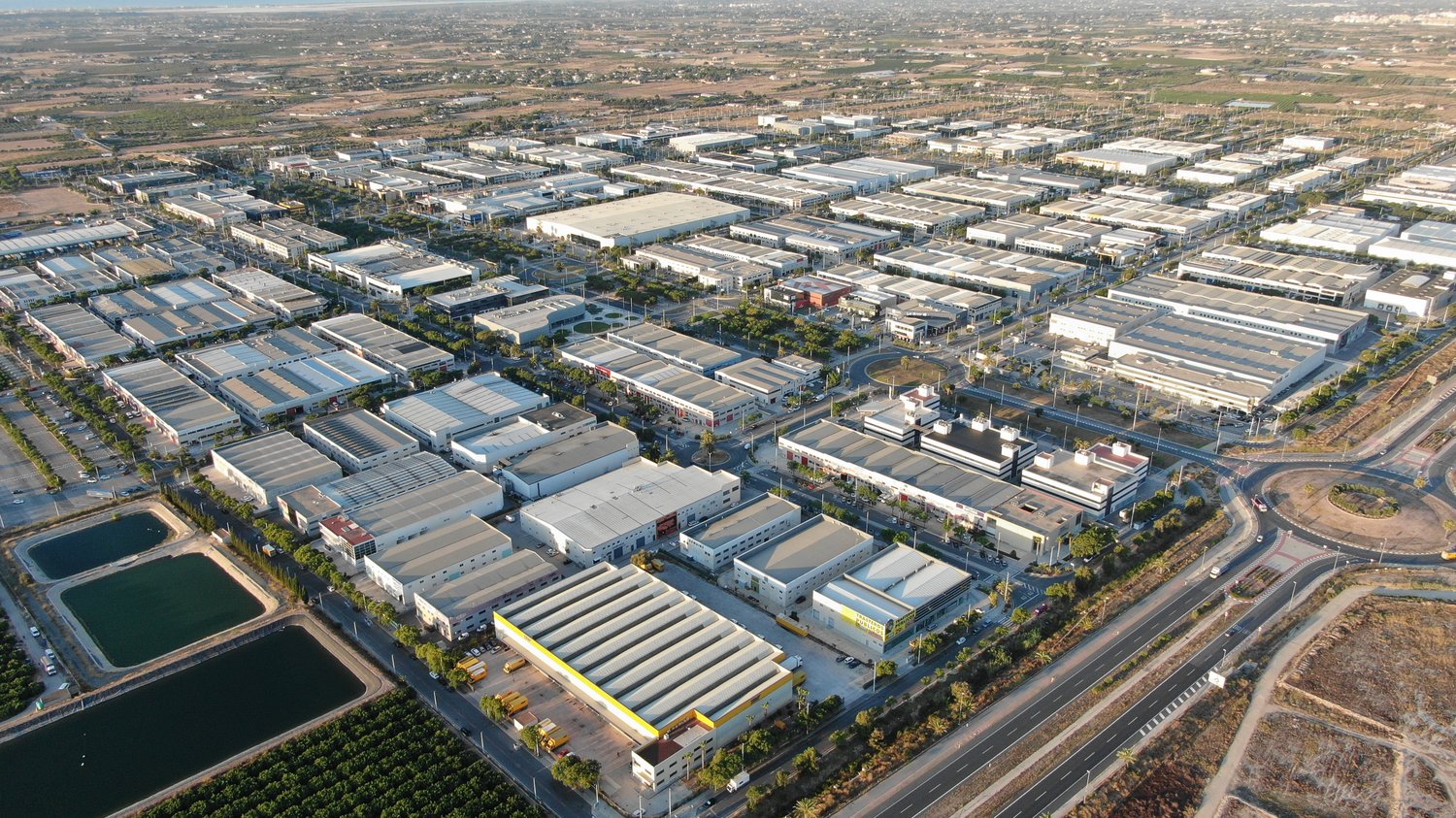 ENTIDAD URBAN�STICA DE CONSERVACI�N DE ELCHE PARQUE INDUSTRIAL