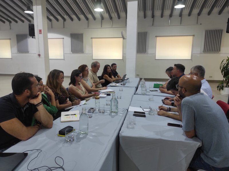 Los asistentes han propuesto temas para configurar el programa del evento.