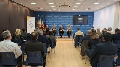 Cerca de una veintena de empresas se suman a Alicante Port Innova para impulsar la innovaci�n en el Puerto