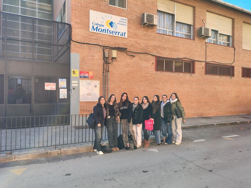 Alumnado de Educación visita contextos educativos vulnerables junto a Fundación EXE