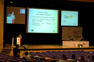 Ana Hern�ndez, consultora y formadora en el DPECV 2007 (14_GFOTO_347)