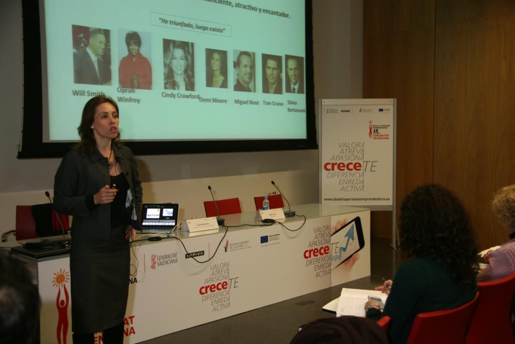 Commercial Pitch: Cu�ntalo y comparte (tarde)