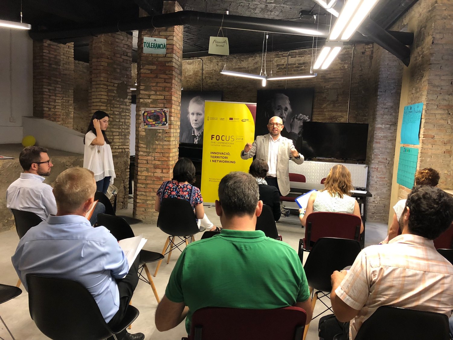 Agentes del ecosistema emprendedor se re�nen en Ontinyent para analizar sus necesidades