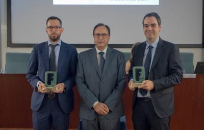 Vicent Soler entrega el premio FEBF a la Divulgaci�n Financiera a UNACC y Afi
