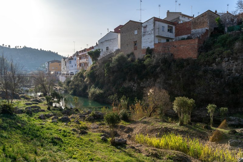 La despoblaci�n afecta a 22 de los 61 municipios de las comarcas de la Canal de Navarr�s, la Vall d'Albaida y la Costera