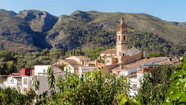 El Consell instala 141 cajeros en poblaciones sin servicio bancario y saca de su exclusi�n a 73.000 personas